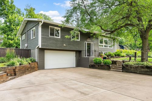 5754 Oakview Ln, Minnetonka, MN, 55345-5431 | Card Image