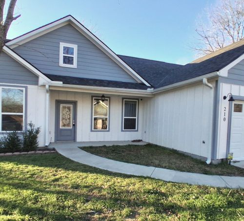 210 Calvert St, Sulphur Springs, TX, 75482-3228 | Card Image