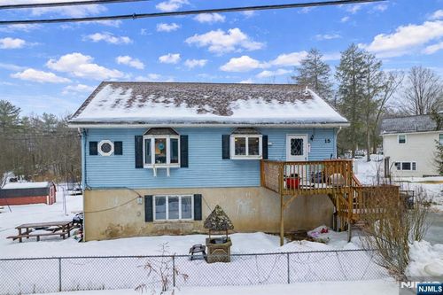 15 Hanover Rd, Hewitt, NJ, 07421-3808 | Card Image