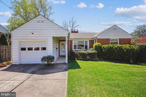 2818 Spencer Rd, CHEVY CHASE, MD, 20815-3877 | Card Image