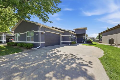 2819 Sonora Valley Dr, Blue Springs, MO, 64014-1460 | Card Image