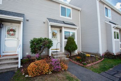 76 - 76 Hilltop Drive, Condo with 2 bedrooms, 1 bathrooms and null parking in Simsbury CT | Image 1