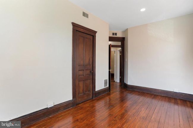408 W King St, Home with 0 bedrooms, 4 bathrooms and null parking in MARTINSBURG WV | Image 49