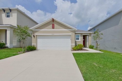32041 Katelin Circle, Leesburg, FL, 34748 | Card Image