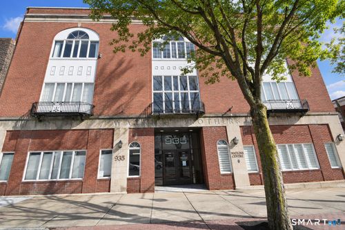 d104-935 Main St, Manchester, CT, 06040-6050 | Card Image