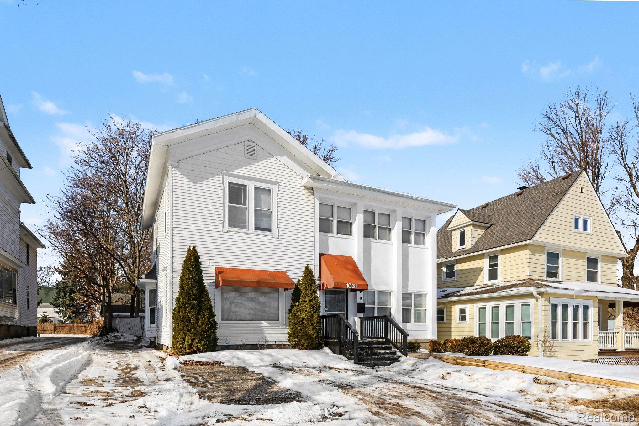 Commercial Lease in Lansing 2