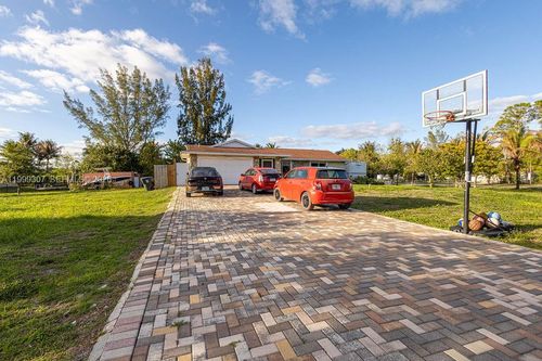 16525 87th Ln N, Loxahatchee, FL, 33470-2722 | Card Image