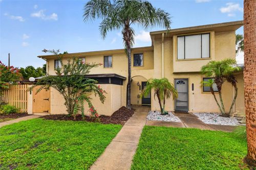 9005 Pebble Creek Dr, TAMPA, FL, 33647-2413 | Card Image
