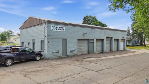 8878 Main St, Mountain Iron, MN, 55768-3011 | Card Image