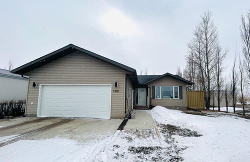 105 Railway Avenue E, Acadia Valley, AB, T0J0A0 | Card Image