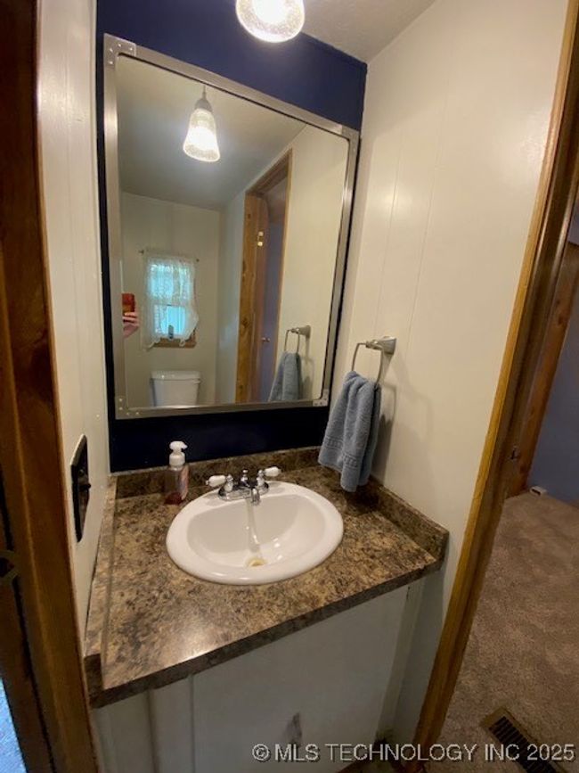 247 Kiamichi Rd, House other with 3 bedrooms, 3 bathrooms and null parking in Eufaula OK | Image 14