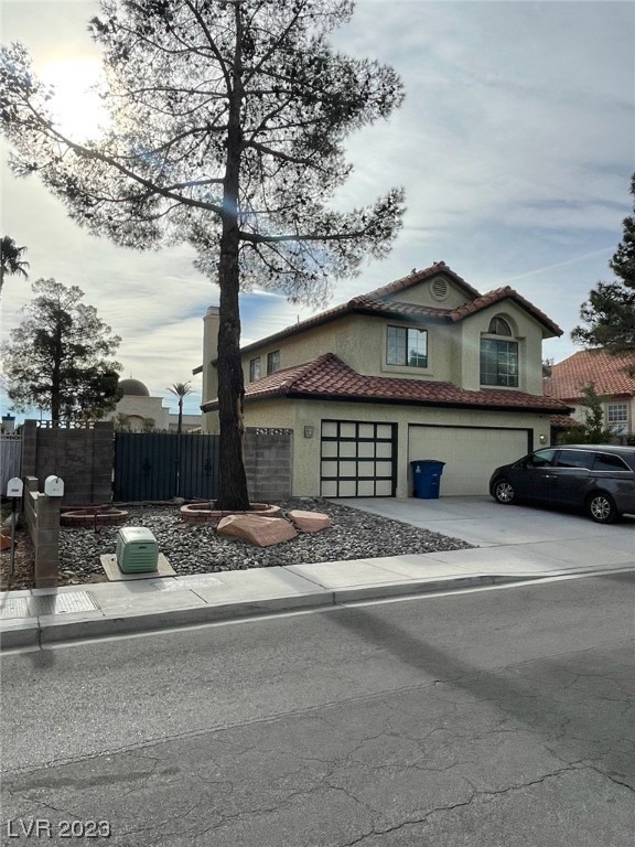 Overview Dr, Las Vegas, NV 89145