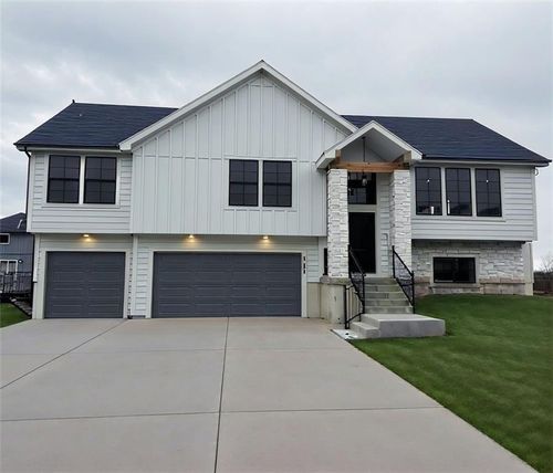 14078 S Landon St, Olathe, KS, 66061-4562 | Card Image