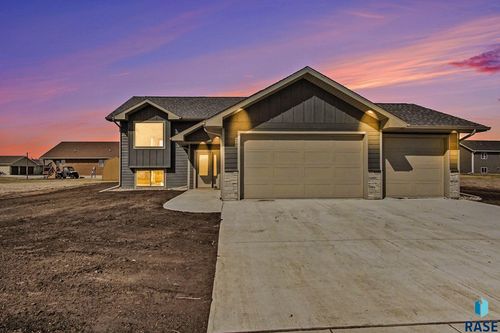 613 Wildwood Ave, Colman, SD, 57017 | Card Image