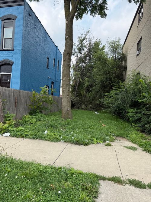 4318 W Gladys Ave, Chicago, IL, 60624-2620 | Card Image