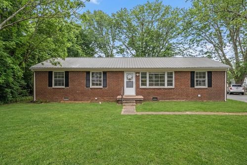 756 Ridgelawn Pl, Tullahoma, TN, 37388-3025 | Card Image