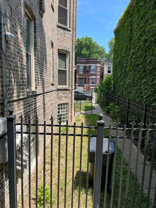 5722 S Aberdeen St, Home with 6 bedrooms, 3 bathrooms and null parking in Chicago IL | Image 15