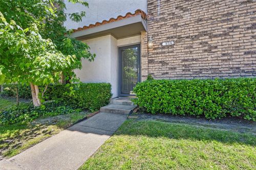 apt-17a-14800 Enterprise Dr, Farmers Branch, TX, 75234-3002 | Card Image