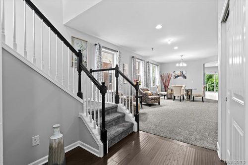 49645 Hartwick Dr, Novi, MI, 48374-4207 | Card Image