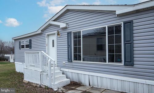 40 Dallas Dr, Grantville, PA, 17028-9559 | Card Image