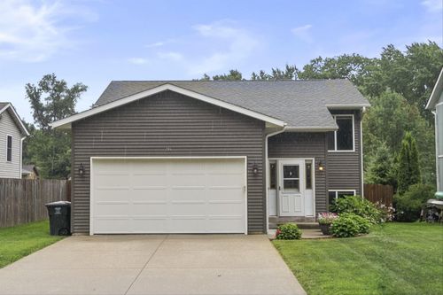 205 E Chestnut St, SILVER LAKE, WI, 53170-1731 | Card Image