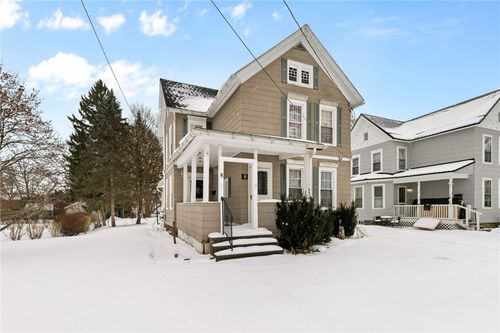 8 Joy Street, Lyons, NY, 14489 | Card Image