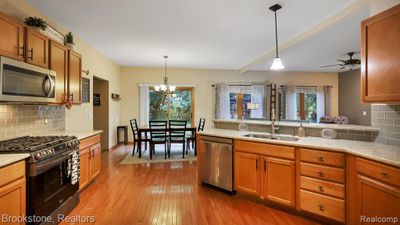 1023 Welles, Condo with 3 bedrooms, 2 bathrooms and null parking in Brighton MI | Image 3