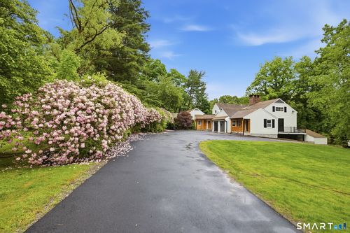 1 Tulip Tree Ln, Norwalk, CT, 06851-1409 | Card Image