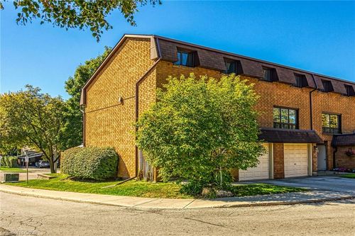 f8-500 Stone Church Rd W, Hamilton, ON, L9B1R2 | Card Image