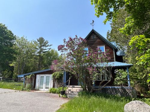 20 Wesley Avenue, Southwest Harbor, ME, 04679 | Card Image