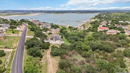 378 Oak Shores Dr, Canyon Lake, TX, 78133 | Card Image