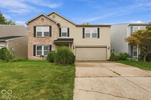 9181 Swimming Hole Ln, Pendleton, IN, 46064-8658 | Card Image