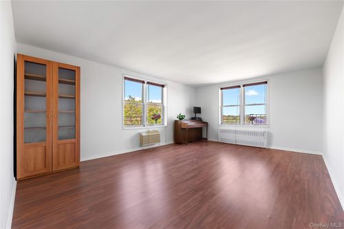 6k-150 79th Ave, Kew Garden Hl, NY, 11367 | Card Image