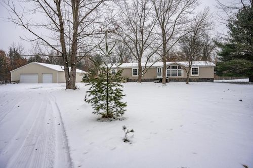 N9358 7th Avenue, Necedah, WI, 54646 | Card Image