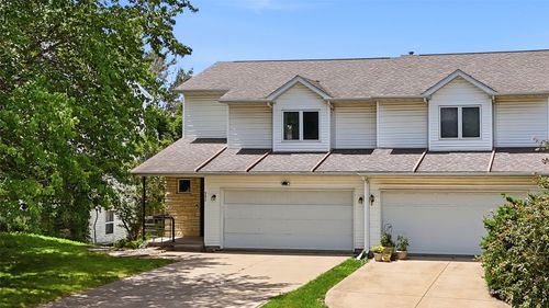 992 22nd Ave, Coralville, IA, 52241-1509 | Card Image