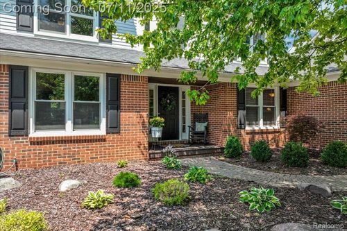 45912 Larchmont Dr, Canton, MI, 48187-4763 | Card Image