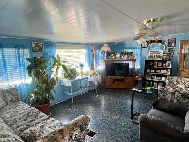 6930 Ne 55 Th St, House other with 4 bedrooms, 2 bathrooms and null parking in HIGH SPRINGS FL | Image 6
