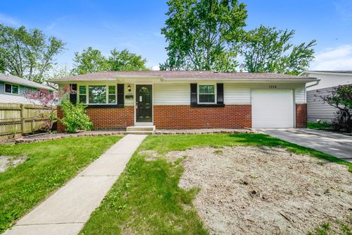 1374 Chesterton Sq S, Columbus, OH, 43229-2649 | Card Image