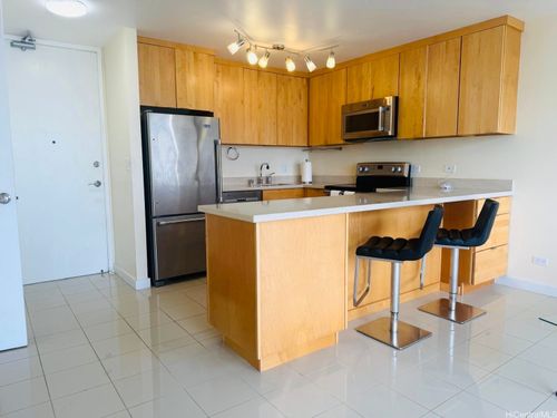 1510-411 Hobron Ln, Honolulu, HI, 96815-1232 | Card Image