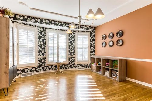 10020 Century Ln, Lenexa, KS, 66215-1922 | Card Image