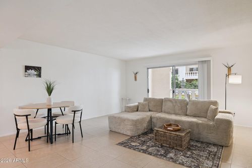 107-7950 E Camelback Rd, Scottsdale, AZ, 85251-2615 | Card Image