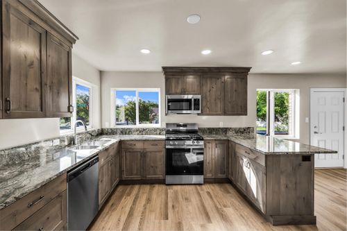 96 S 200 E, St George, UT, 84770-3431 | Card Image