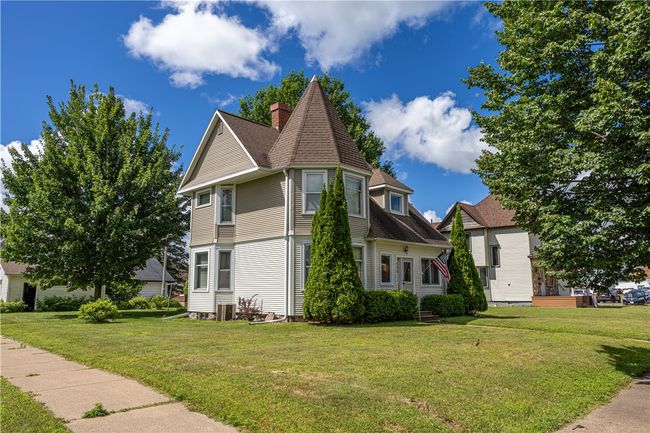 320 Miner Ave E, House other with 4 bedrooms, 2 bathrooms and null parking in Ladysmith WI | Image 32