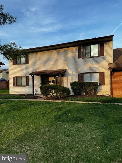 8402 Jinetes Ct, ALEXANDRIA, VA, 22309-1642 | Card Image