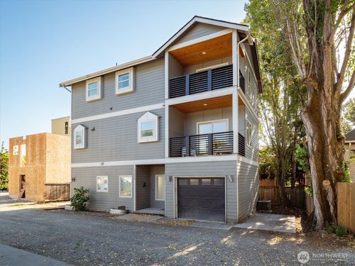 8344 Wabash Ave S, Seattle, WA, 98118-4745 | Card Image