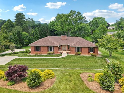119 Hawthorn Dr, Hendersonville, NC, 28791-1734 | Card Image