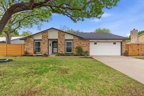 2405 Stone River Dr, Austin, TX, 78745-6951 | Card Image