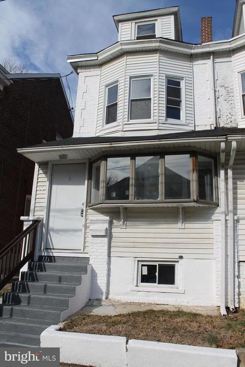 55 Edgemere Ave, Trenton, NJ, 08618-4111 | Card Image