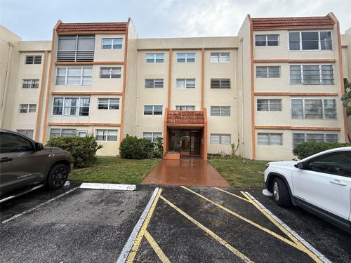 apt-401-2501 Nw 41st Ave, Lauderhill, FL, 33313-2765 | Card Image