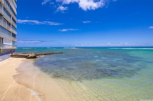 apt-2d-2801 Coconut Ave, Honolulu, HI, 96815-4706 | Card Image